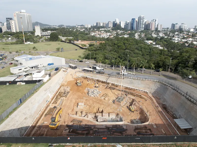 Foto da obra do Infinity Alphaville