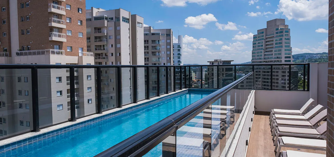 Piscina no Rooftop — Monaco Bethaville